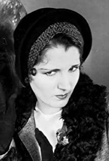 Lita Chevret image