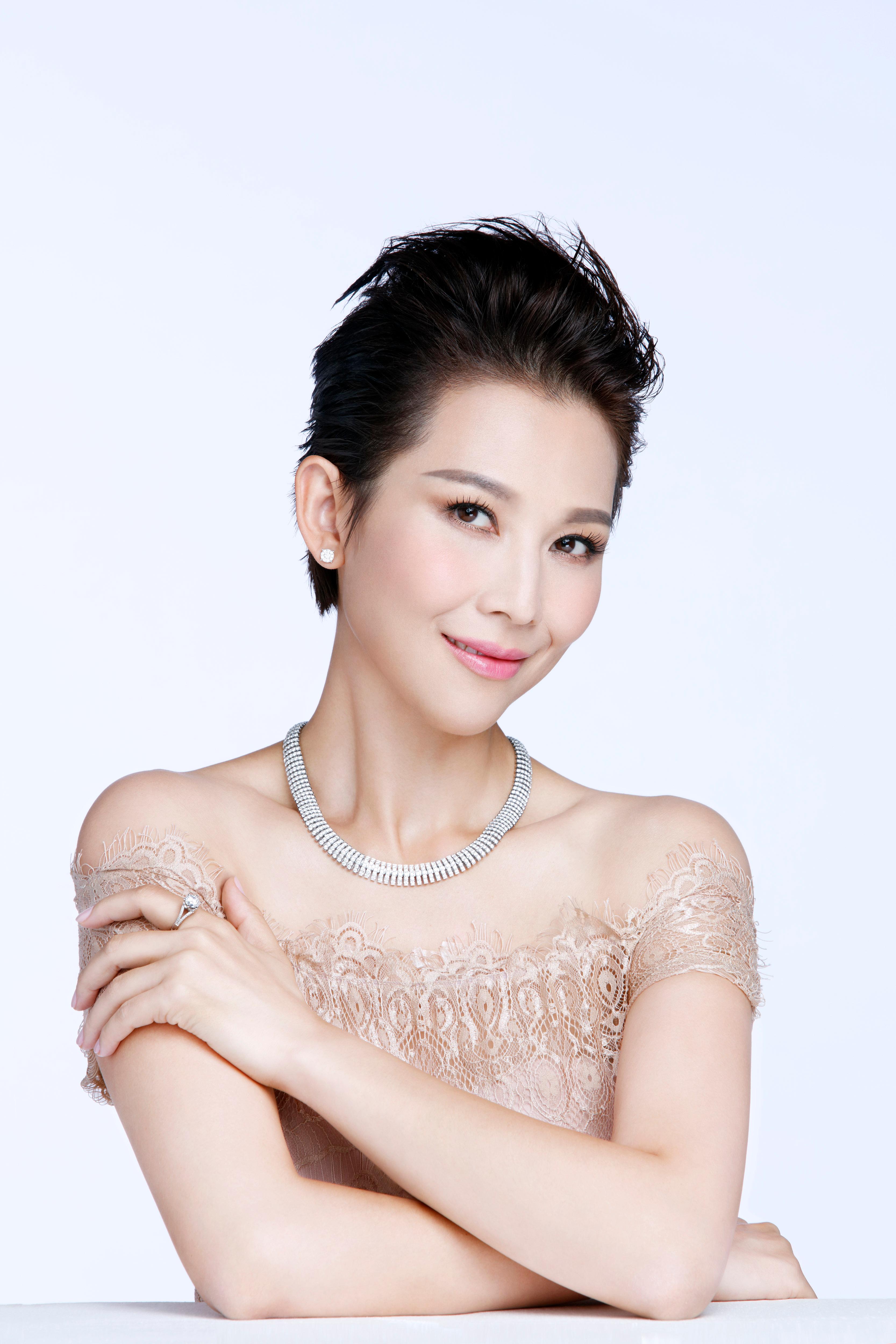 Ada Choi image