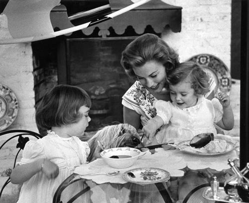 Linda Christian image