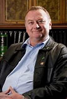 Alan Cinis image
