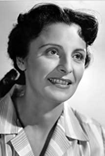 Angela Clarke image