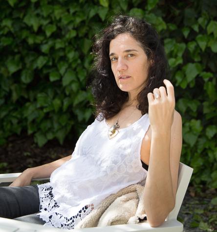 Amanda Cole image