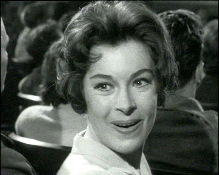 Maureen Connell image