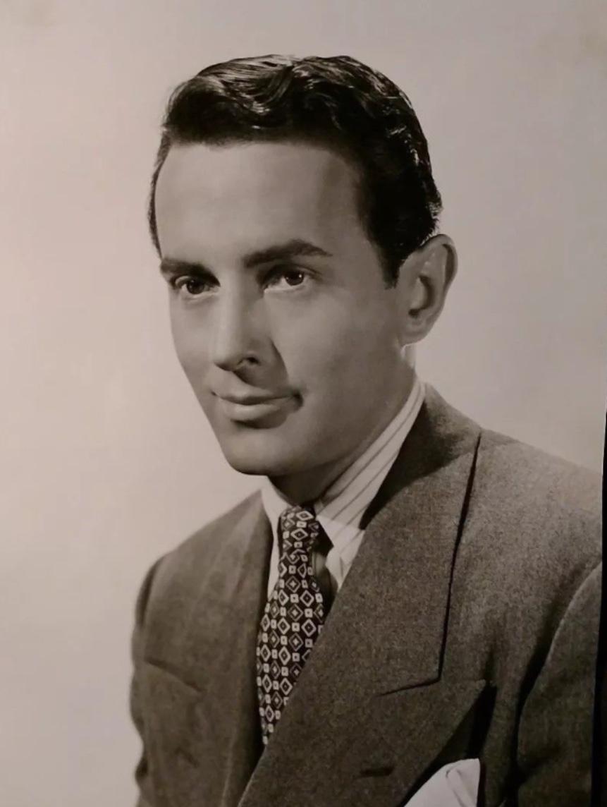 Peter Cookson image