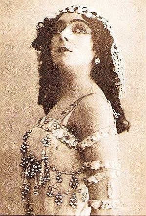 Vera Karalli image