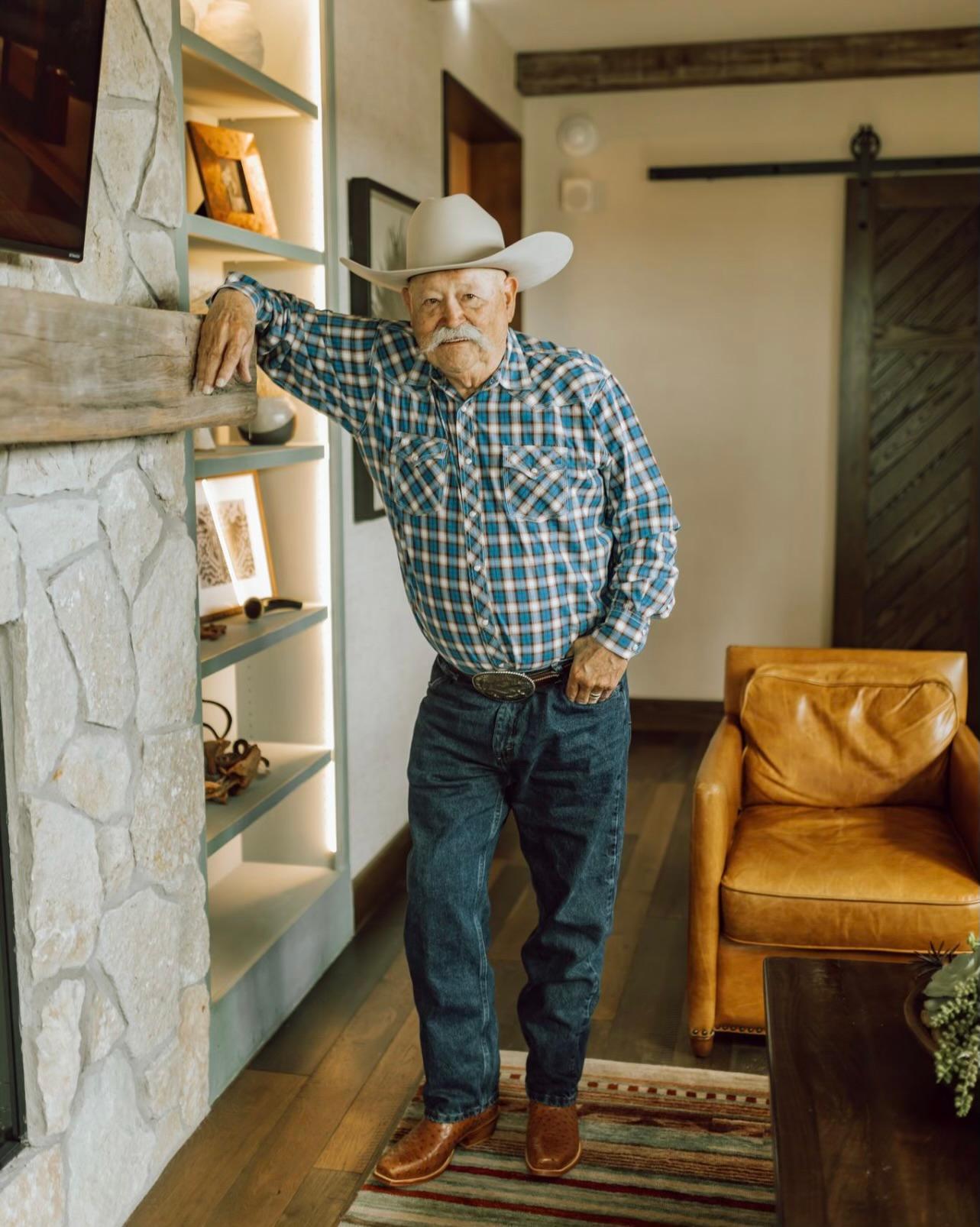 Barry Corbin image