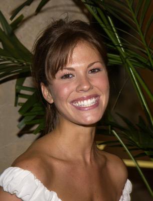 Nikki Cox image