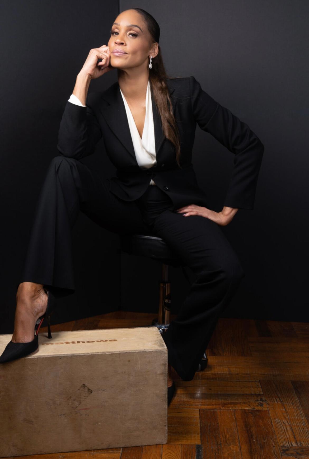 Nikki Crawford image