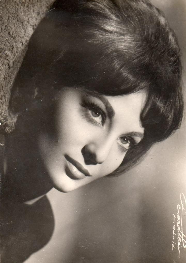 Mara Cruz image