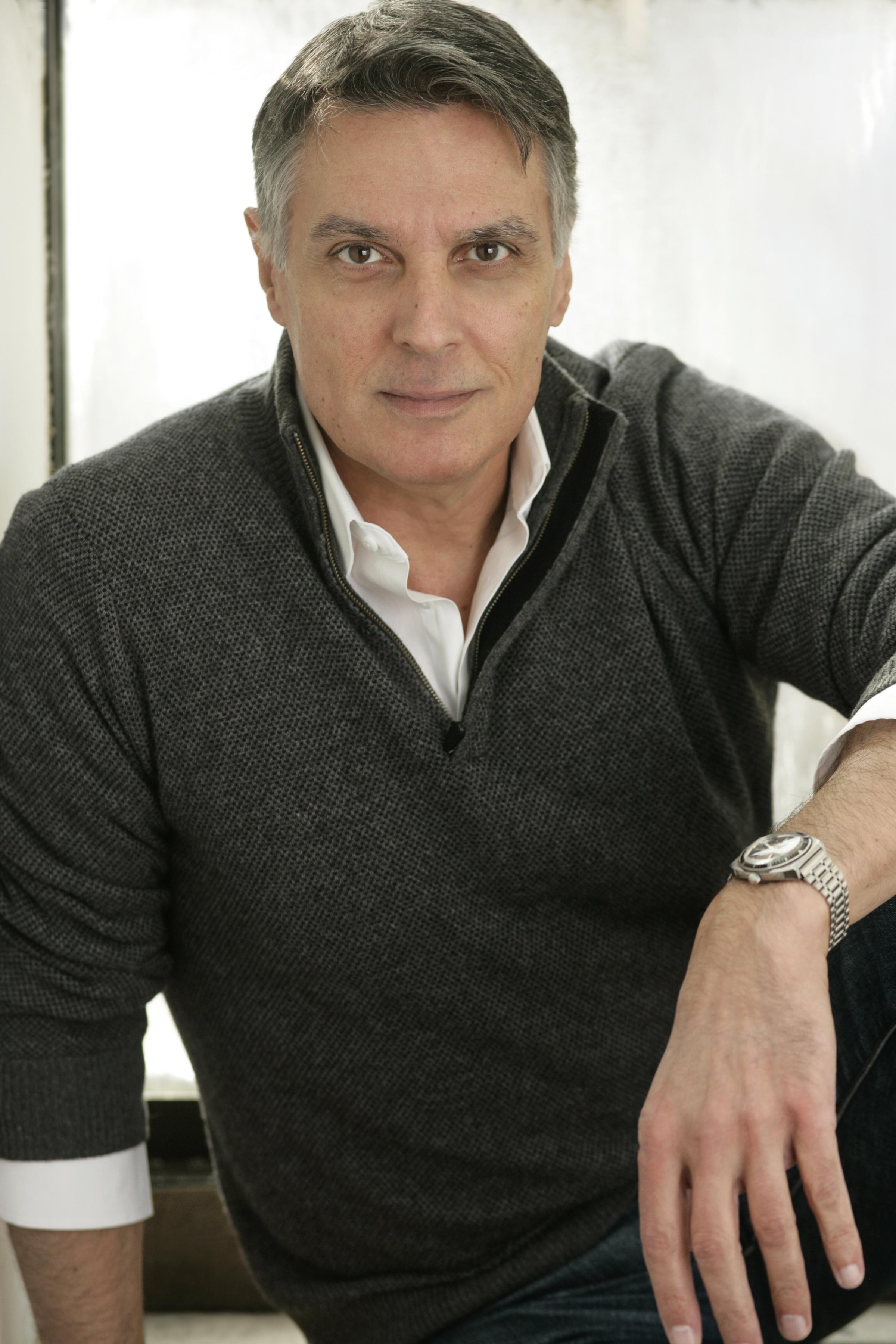 Robert Cuccioli image