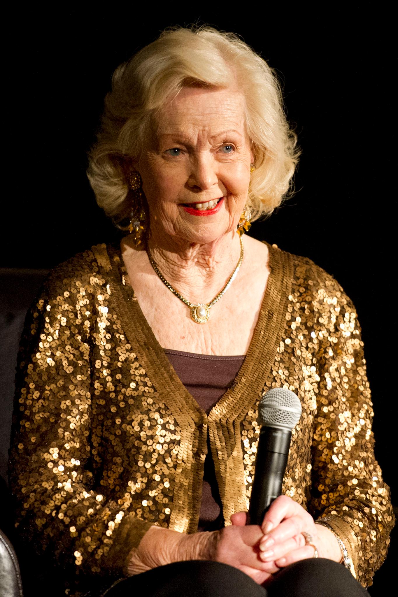 Peggy Cummins image