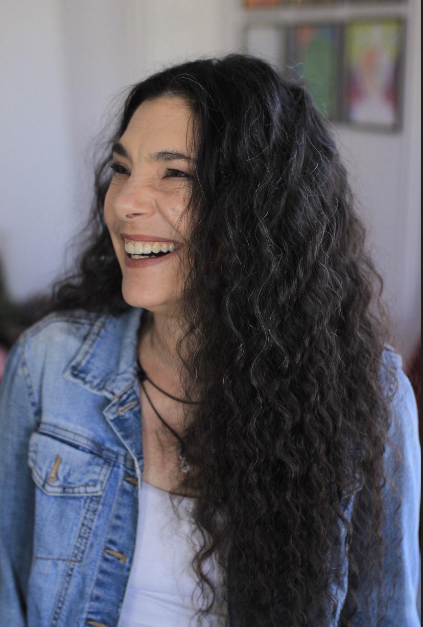 Liane Curtis image