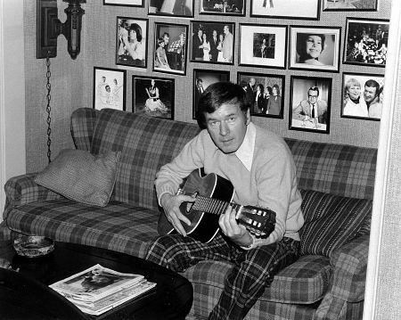 Bill Daily image