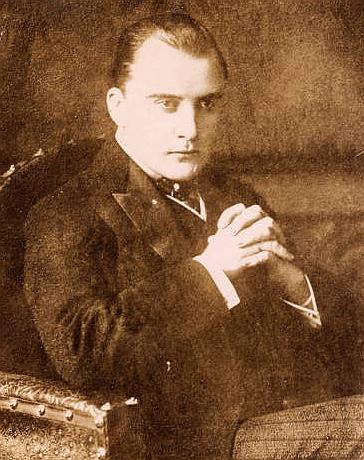 Arnold Daly image