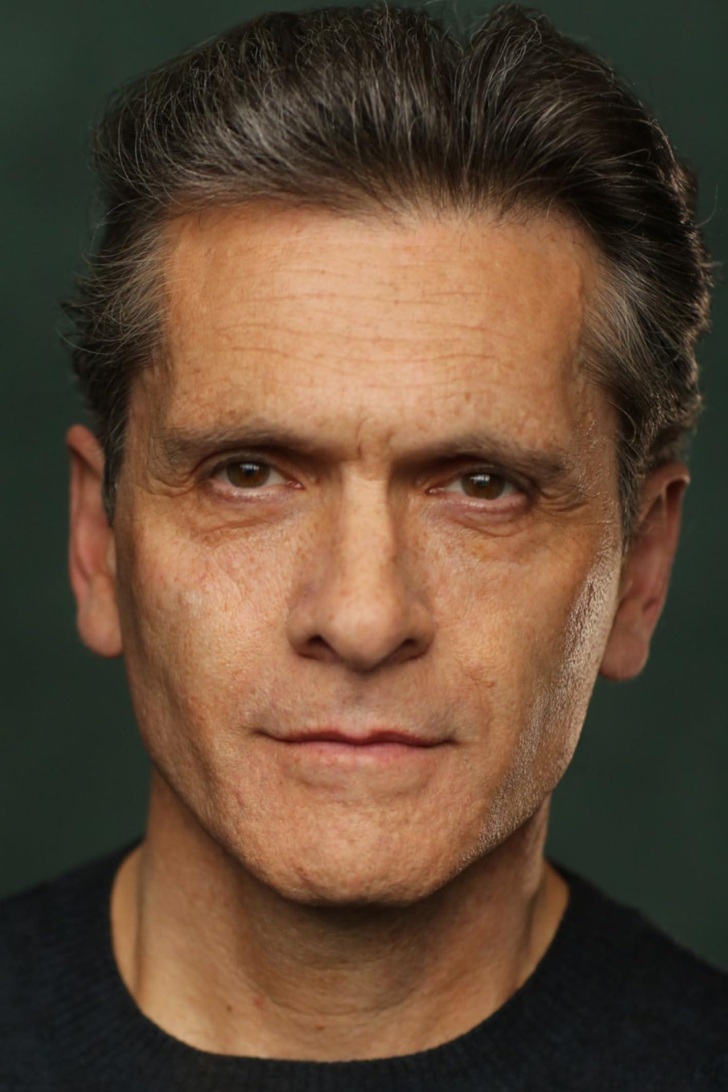 Robert Gwyn Davin image