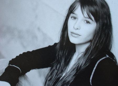 Cara DeLizia image