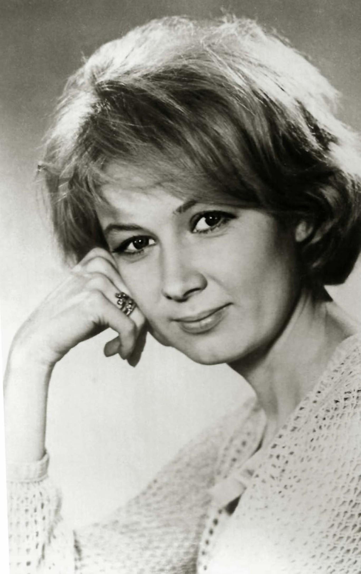 Alla Demidova image