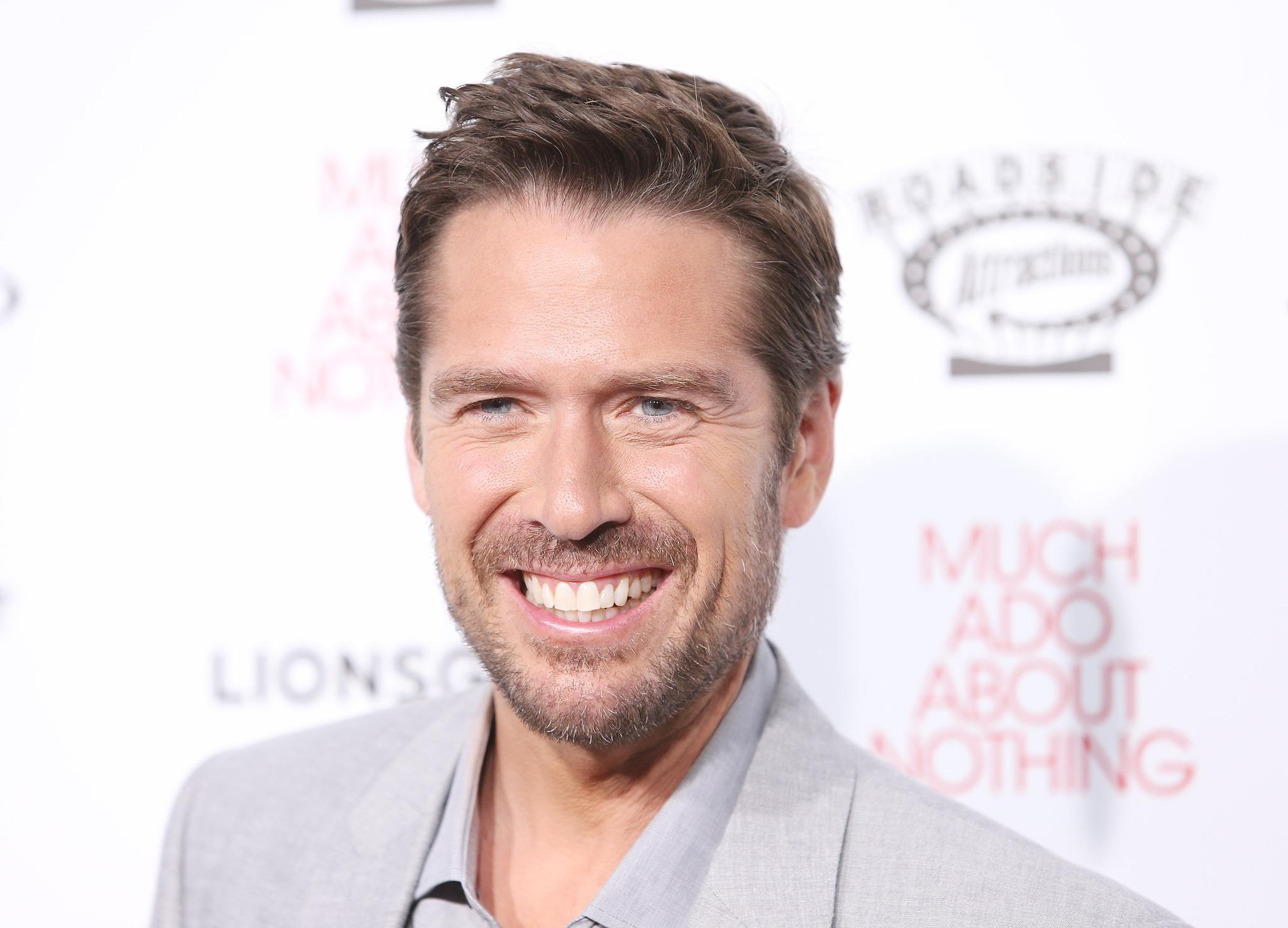 Alexis Denisof image