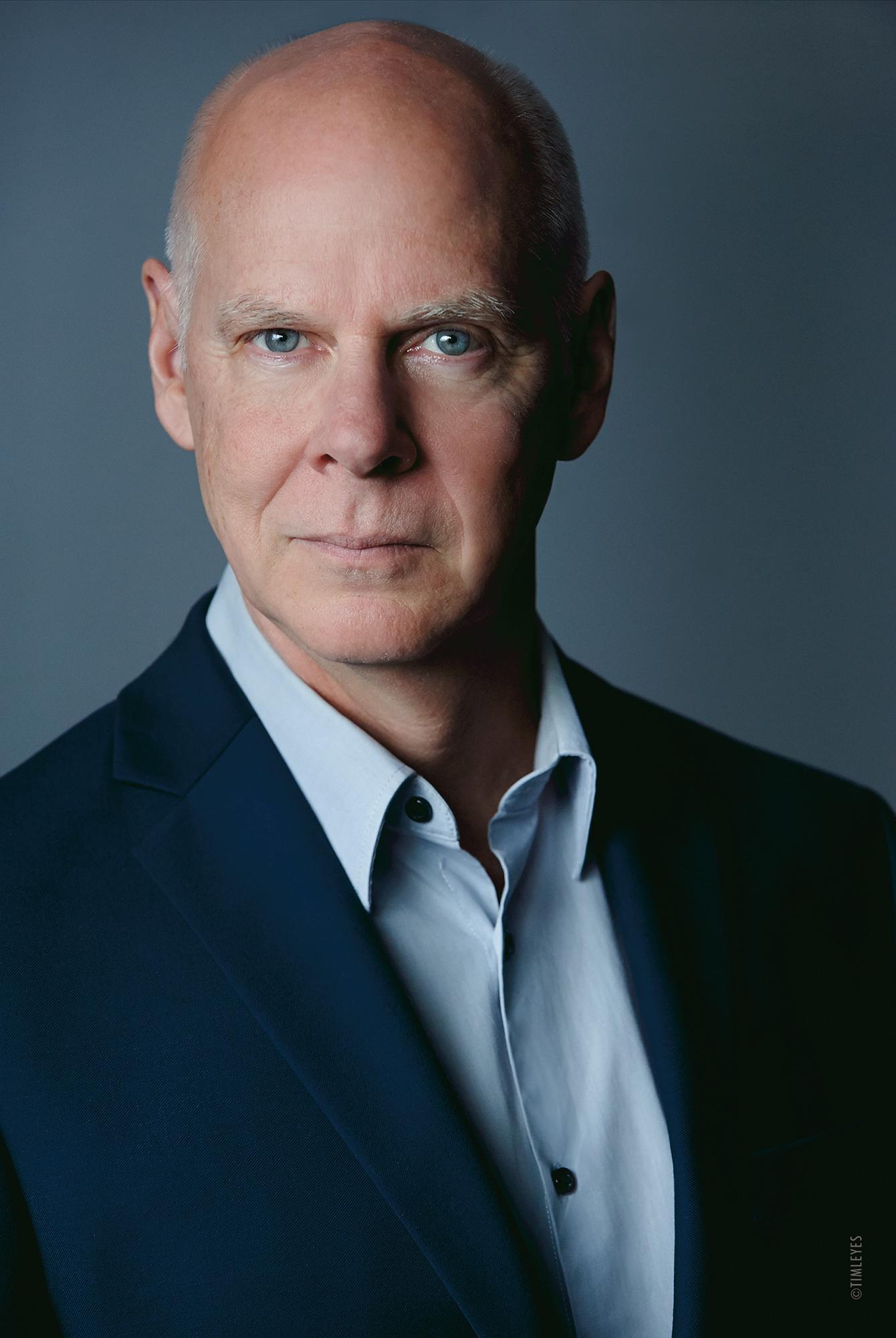 Oliver Dennis image