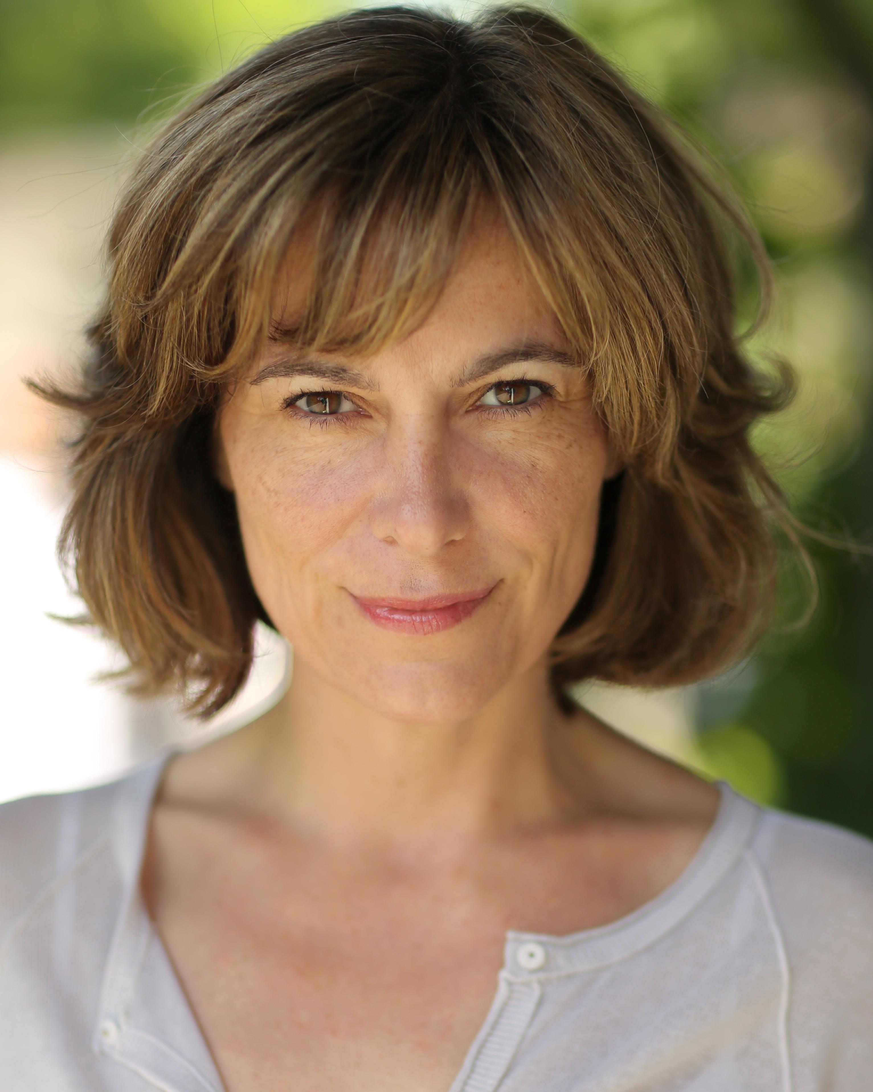 Fiona Dolman image