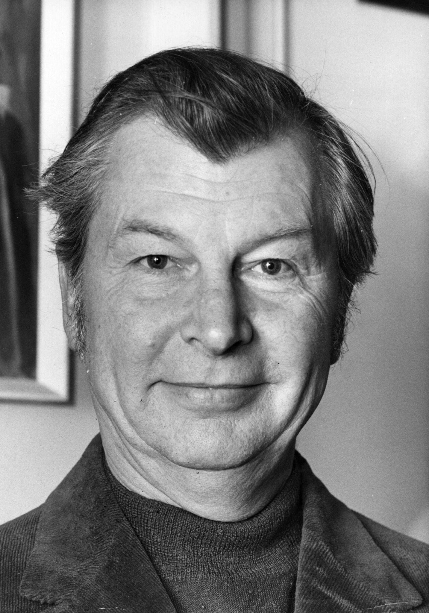 Clive Dunn image