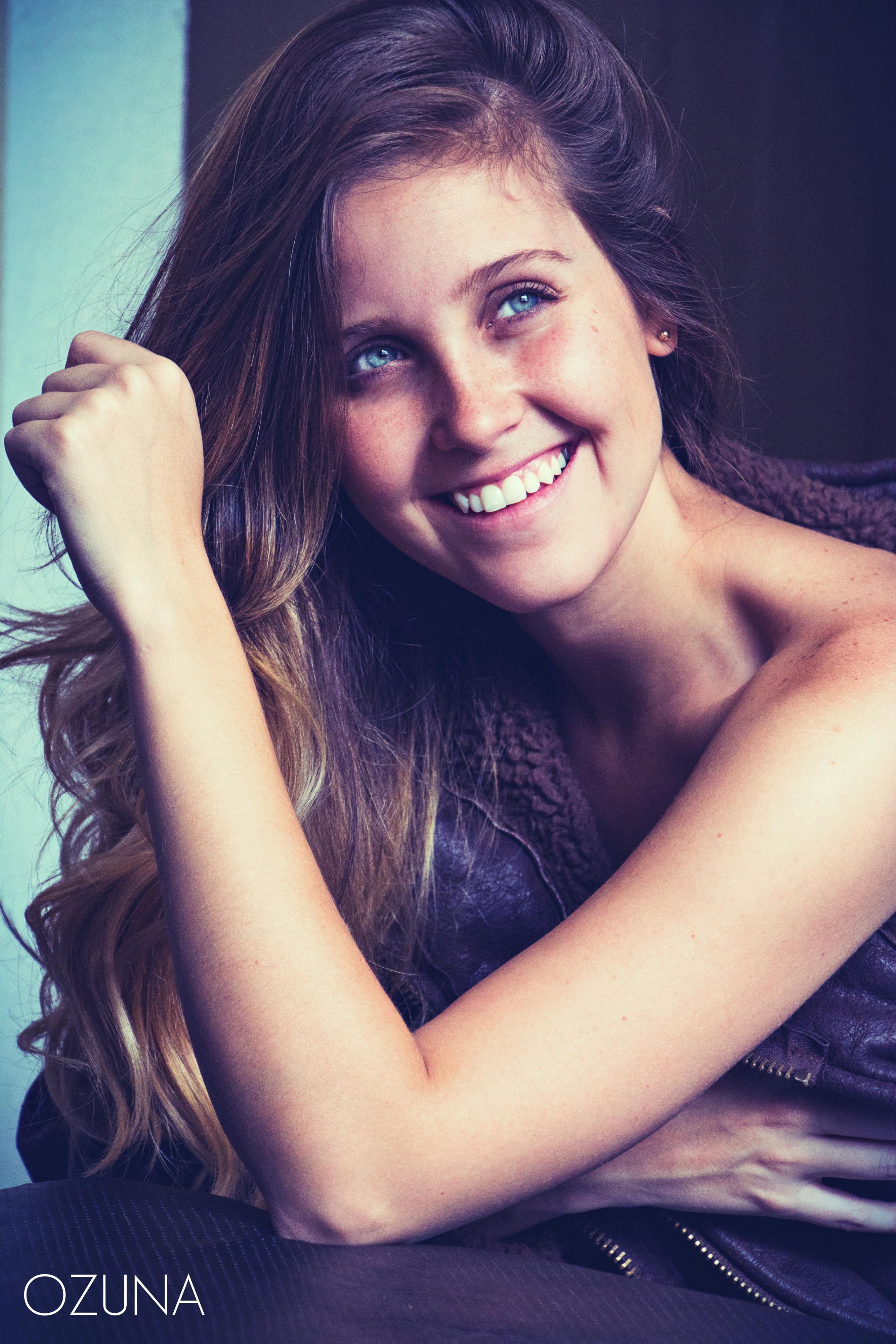 Natasha Dupeyrón image