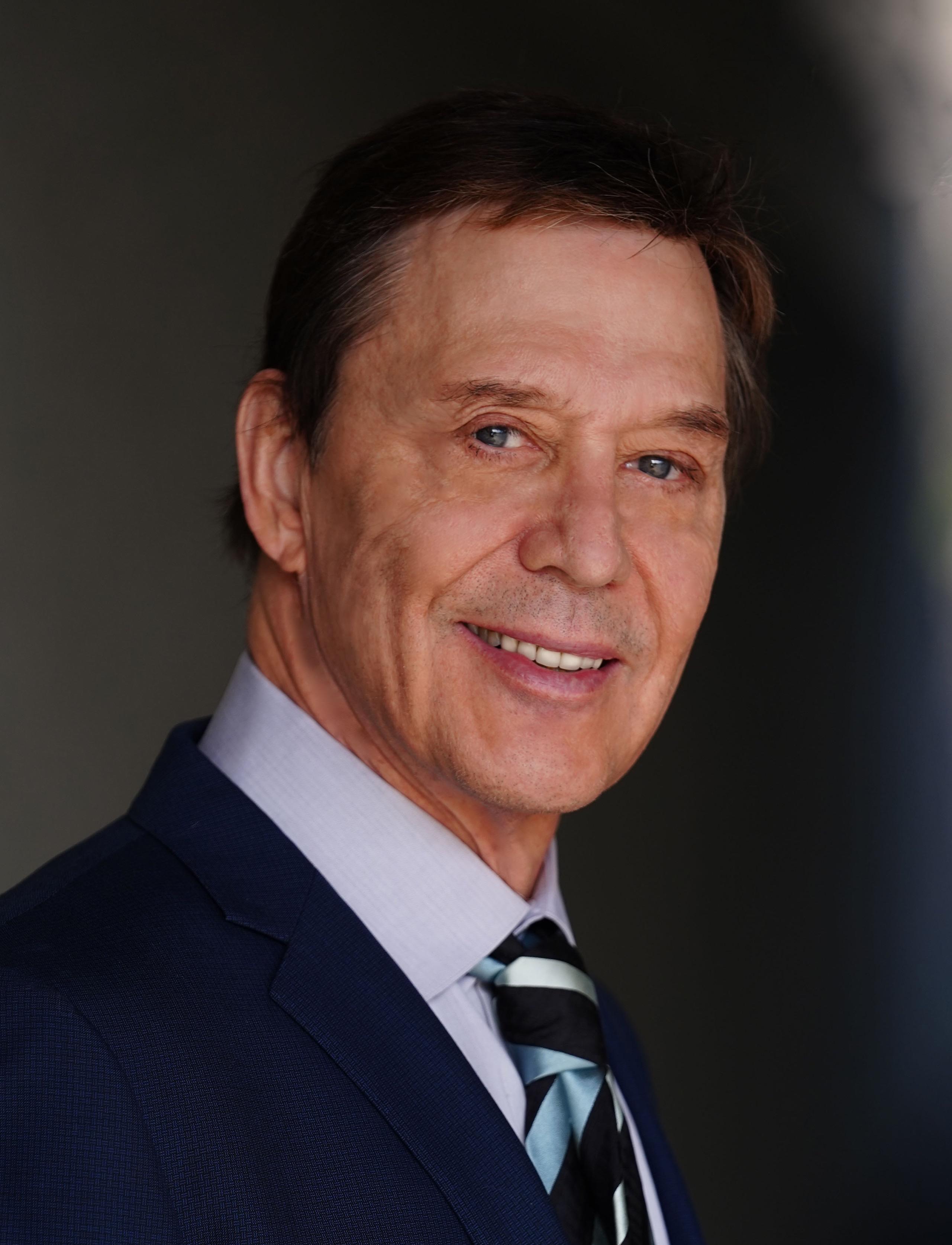 Richard Eden image