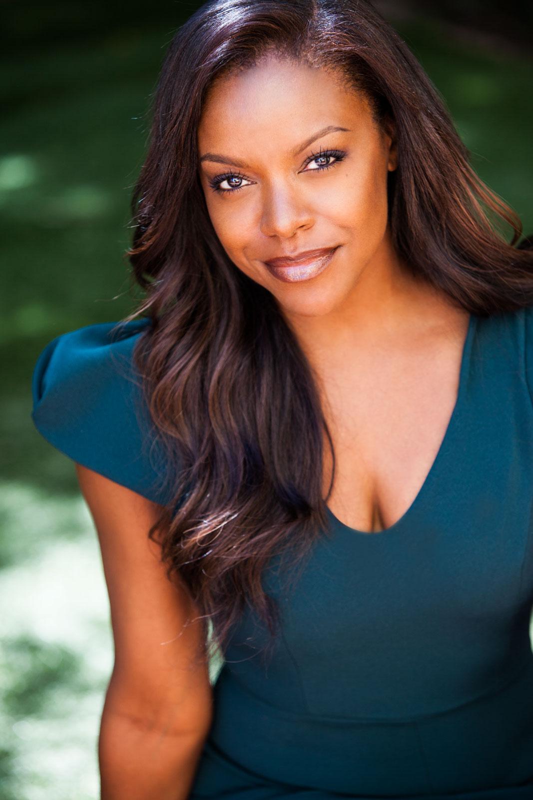Nadine Ellis image