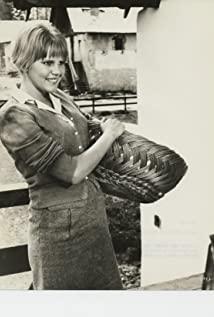 Karin Eugh image