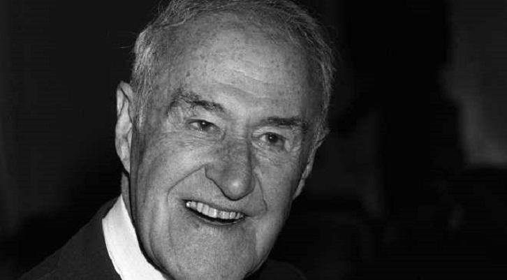 Luis Escobar image