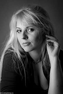 Natalie Ester image