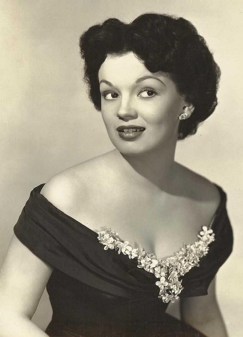 Joan Evans image