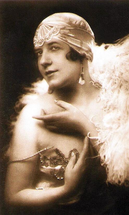 Sári Fedák image