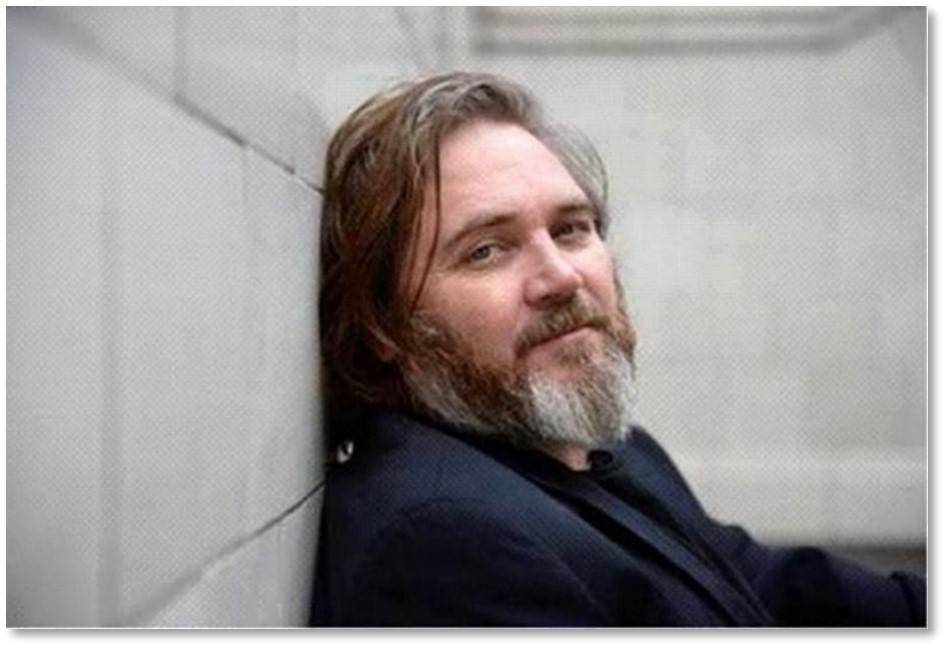 Alex Ferns image