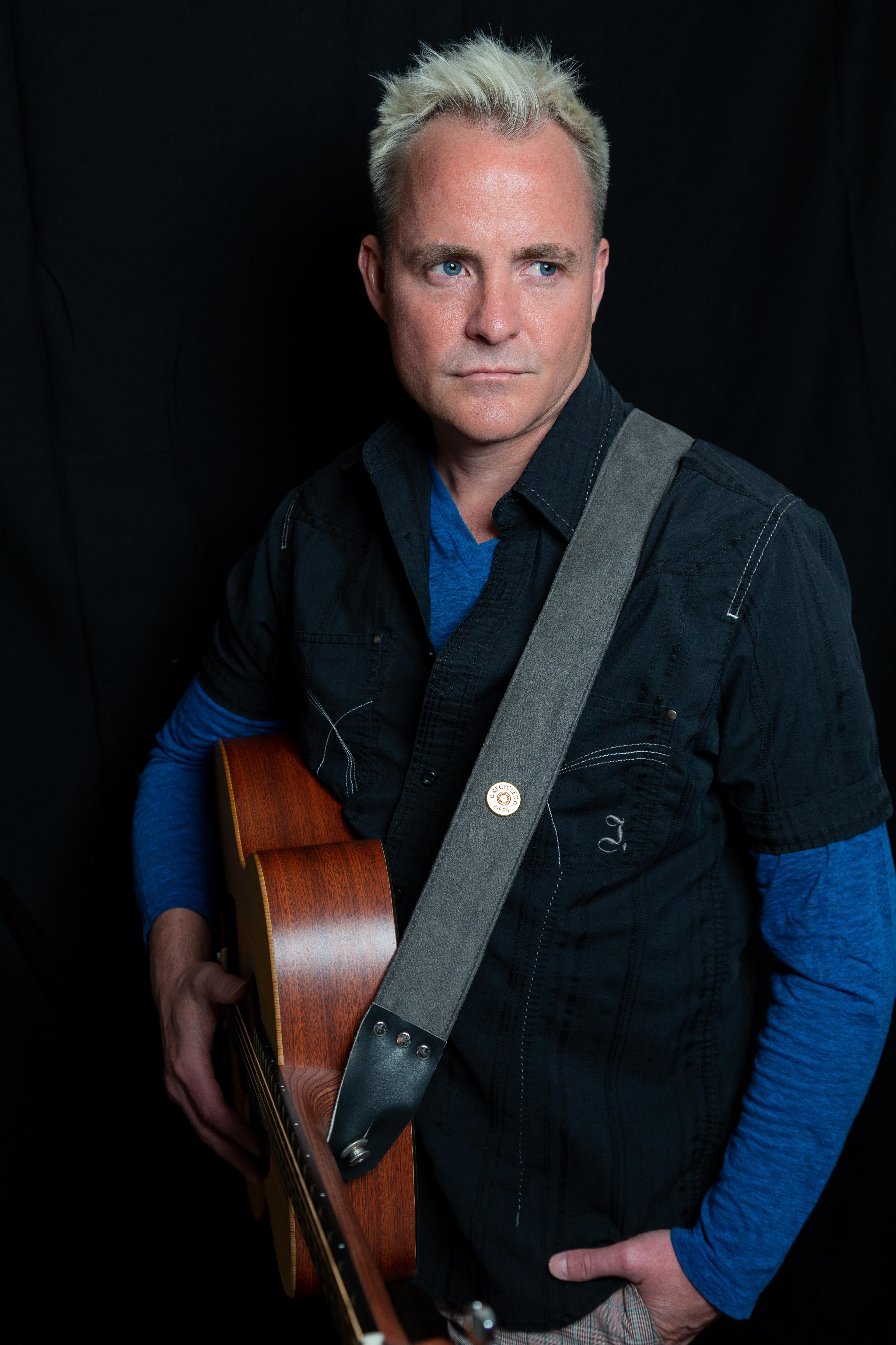 Bobby Field image