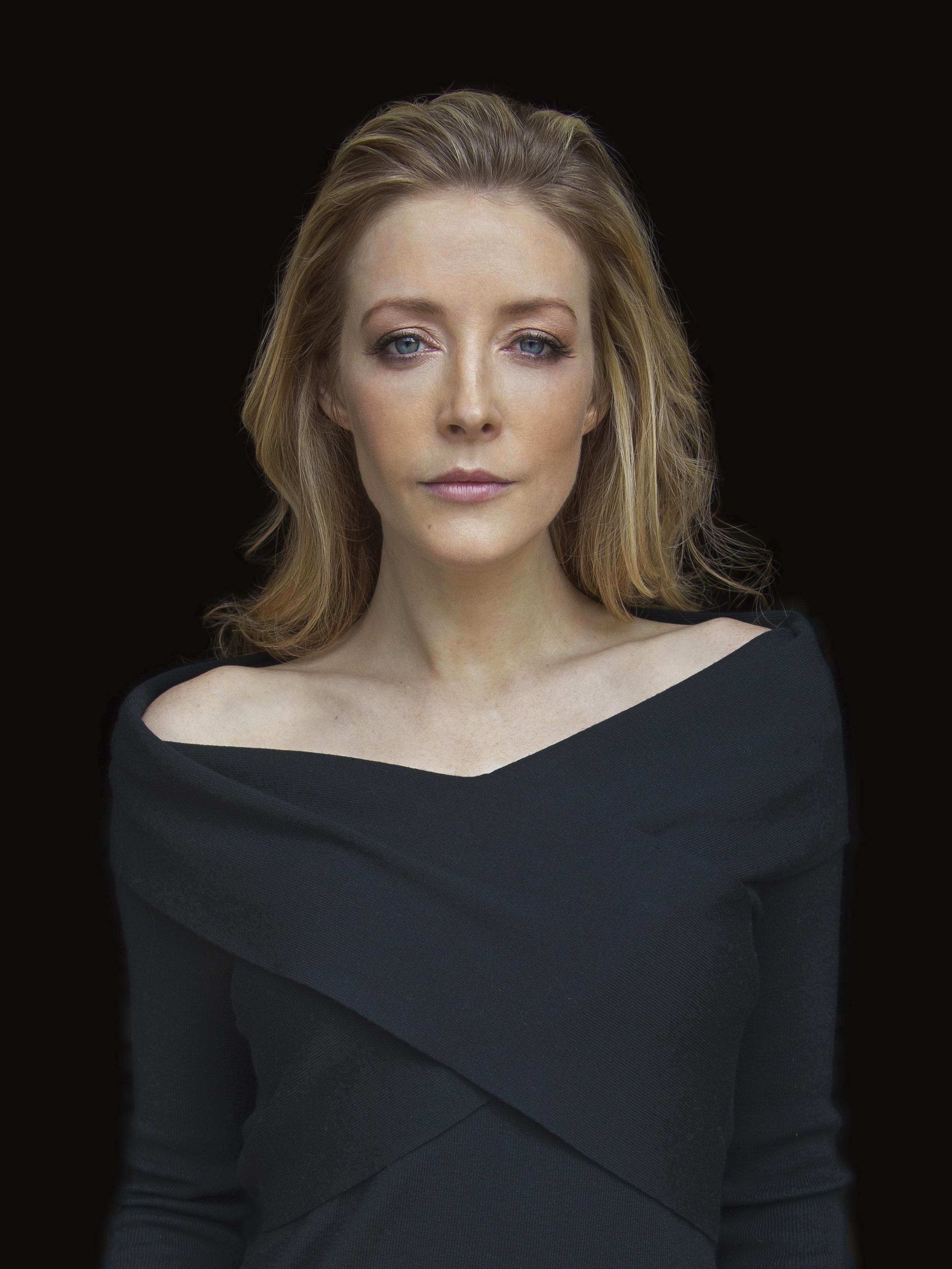 Jennifer Finnigan image