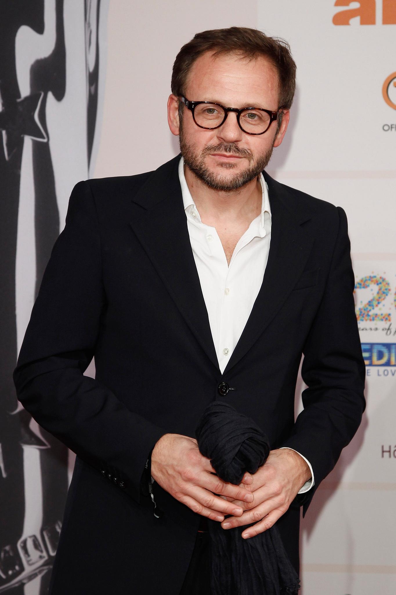 Samuel Finzi image