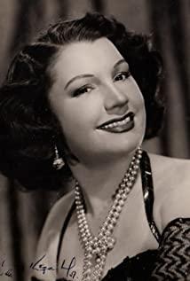 Marta Flores image