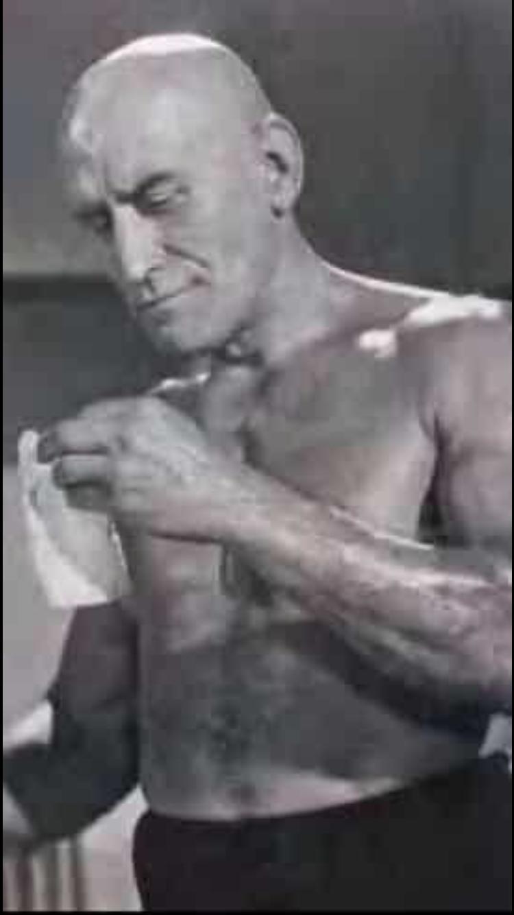 Nathanael León image
