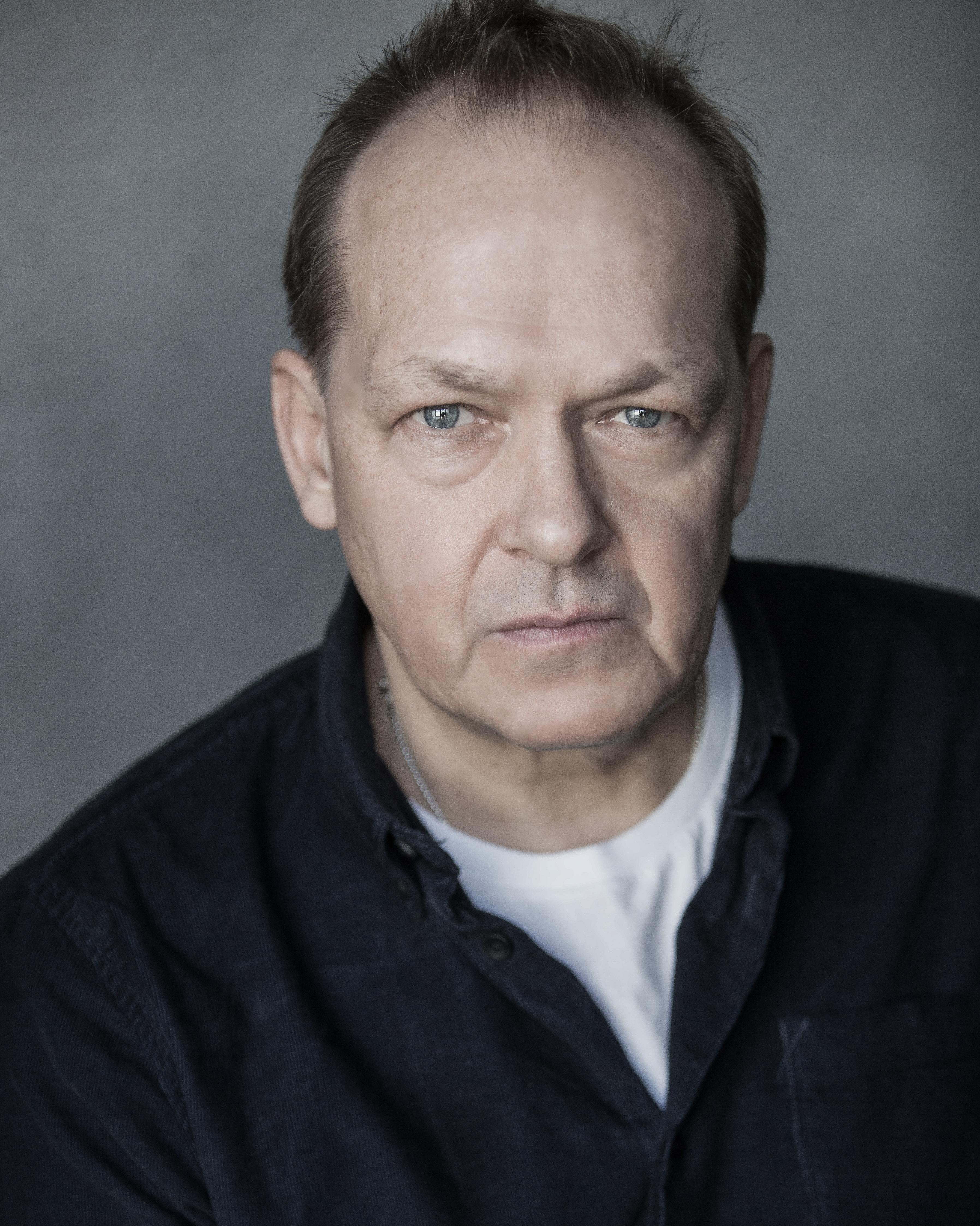 Christopher Fulford image