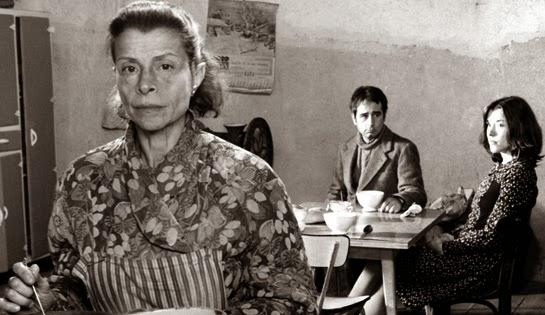 Lola Gaos image