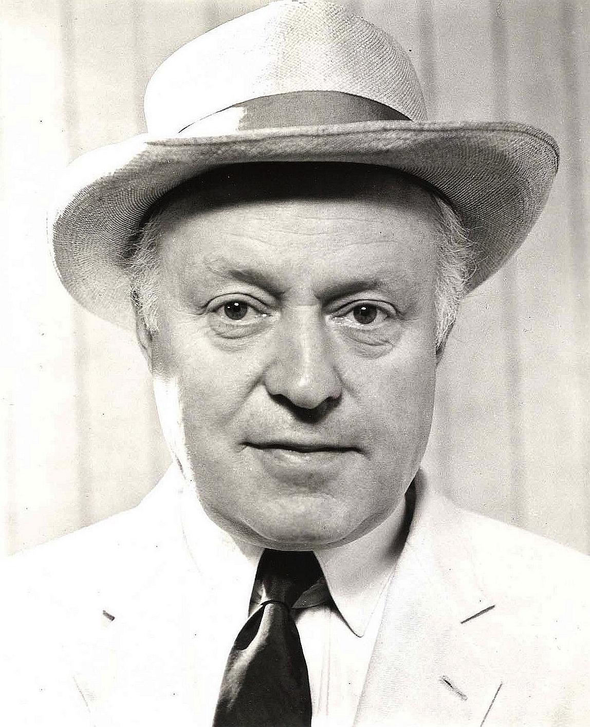 Larry Gates image