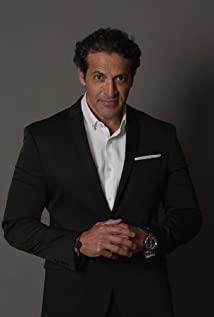 Fernando Gaviria image