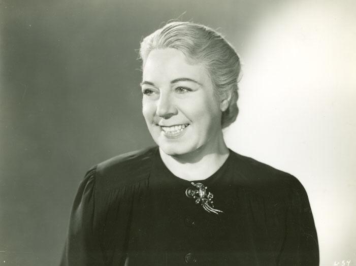 Connie Gilchrist image