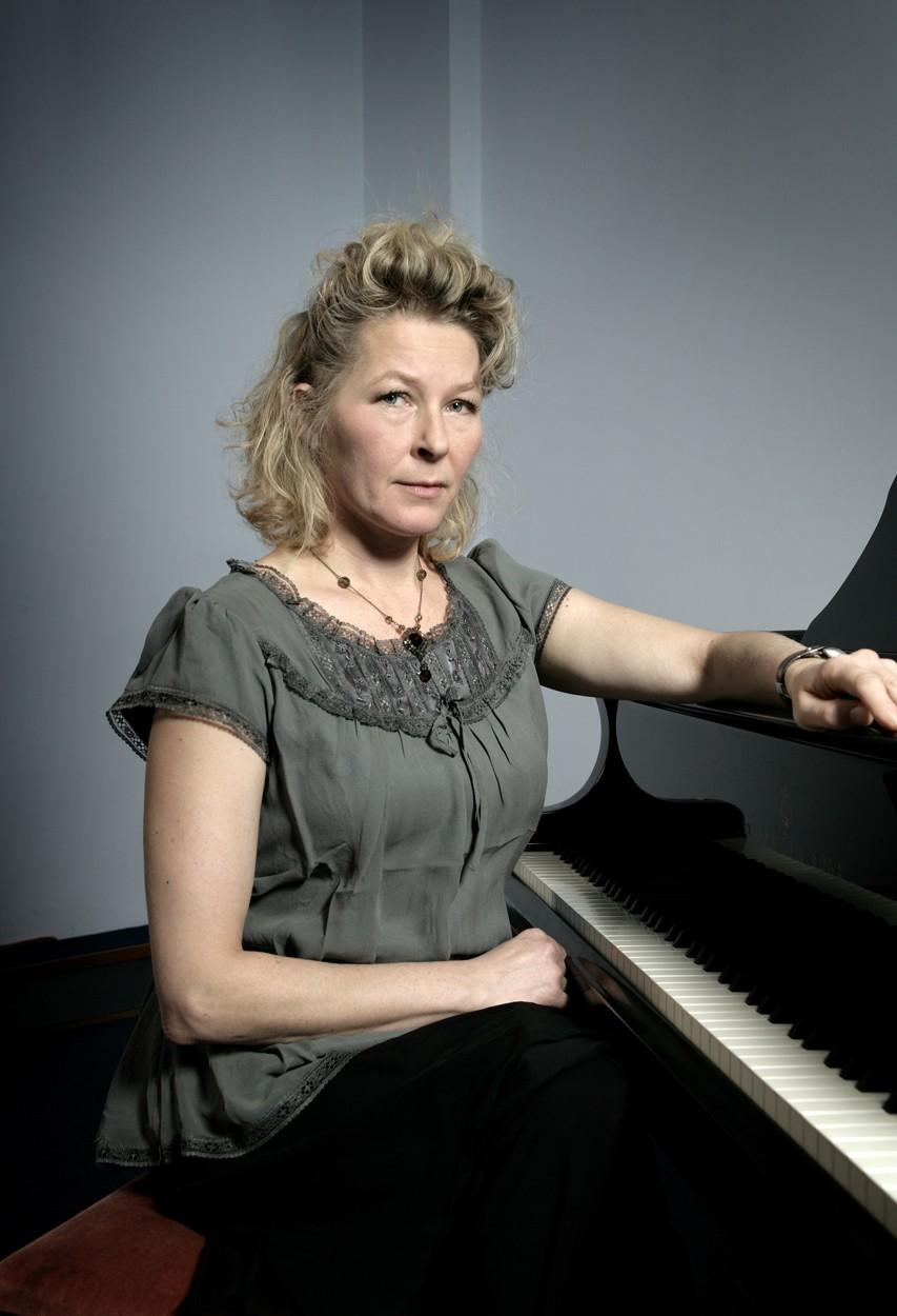 Stella Gonet image