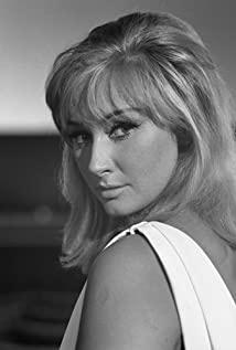 Annie Gorassini image