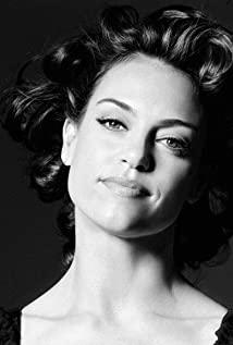 Jennifer Grant image