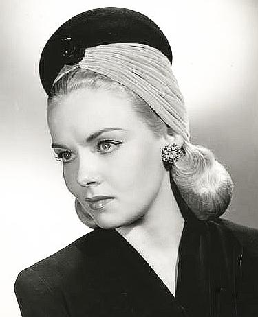 Angela Greene image
