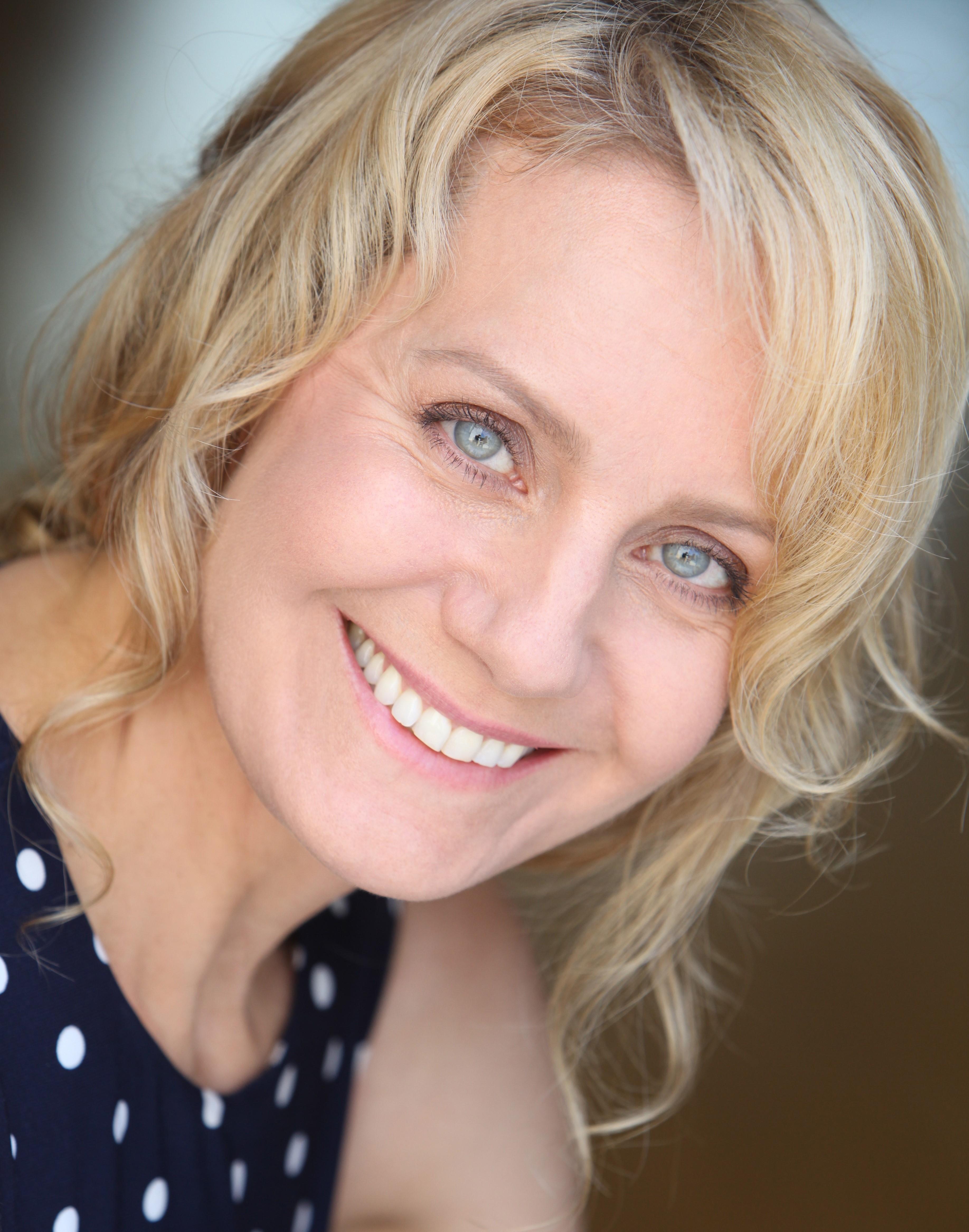 Eileen Grubba image