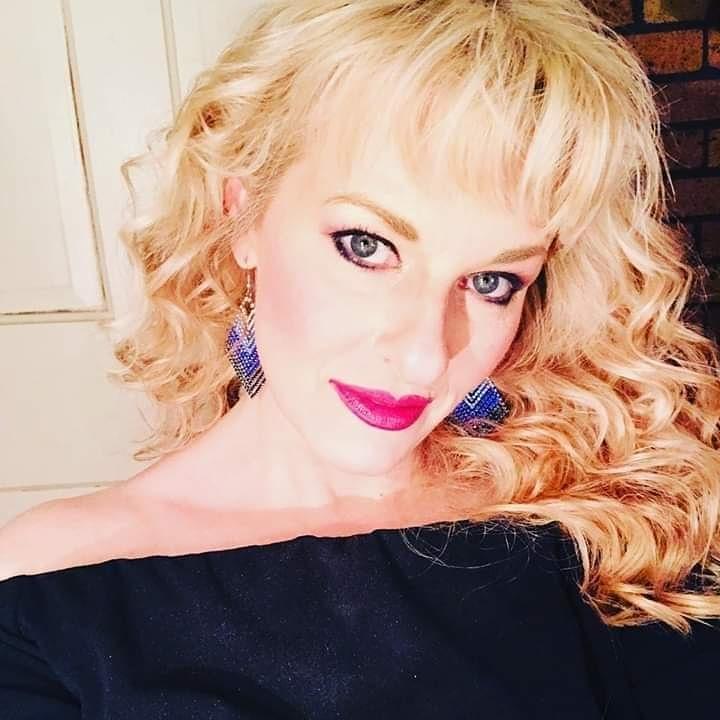 Eliska Hahn image